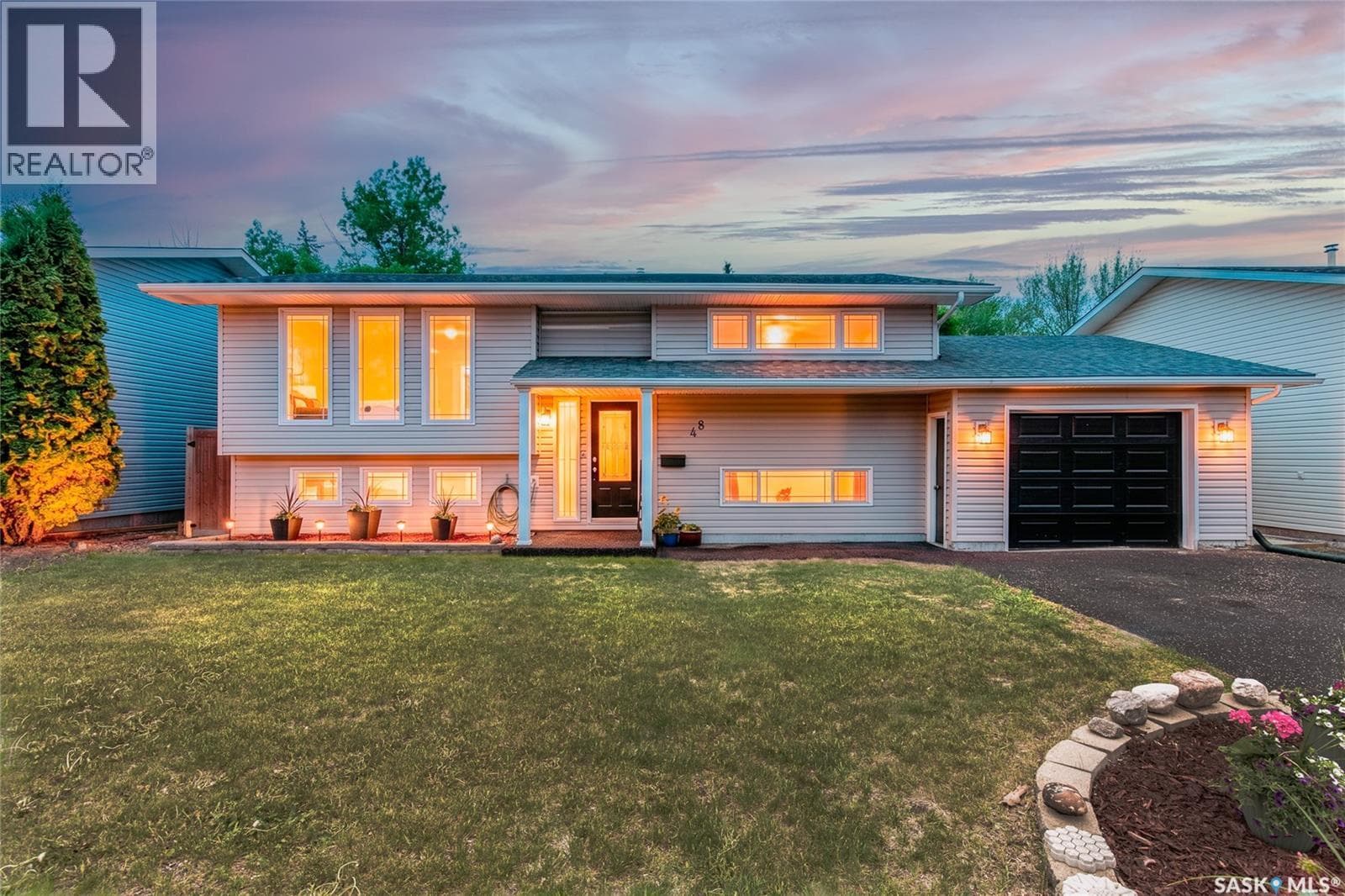 48 Aster CRESCENT