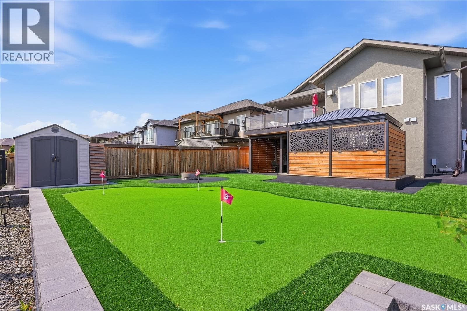 238 Greenfield CRESCENT — photo 3