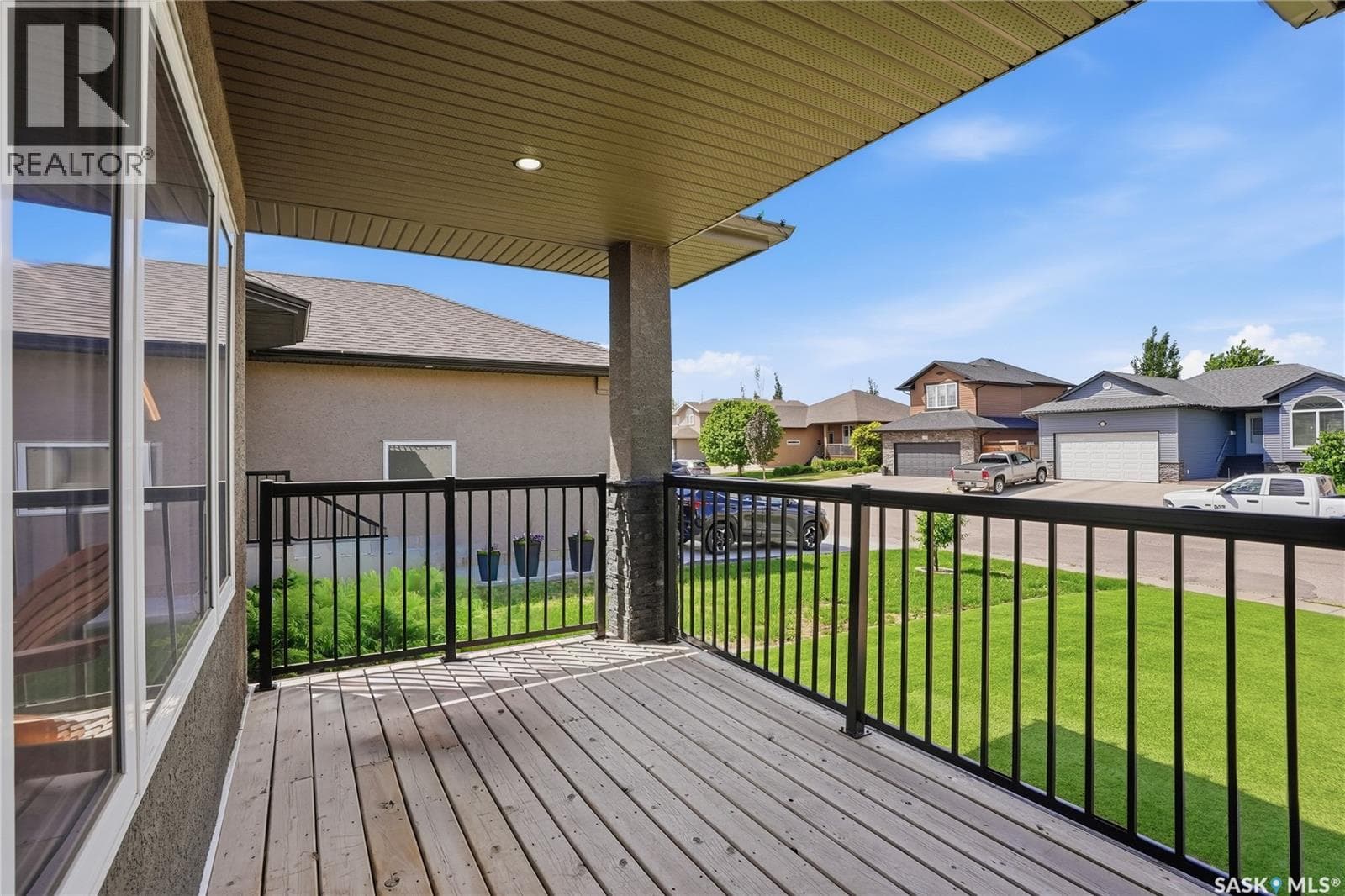 238 Greenfield CRESCENT — photo 5