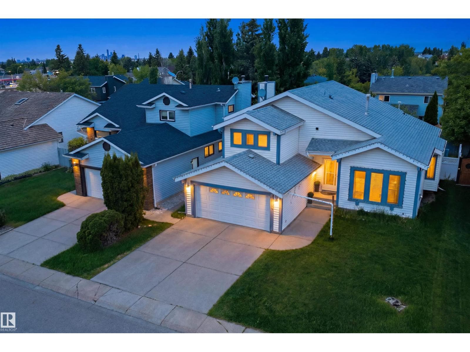 3220 42A AV NW — photo 3