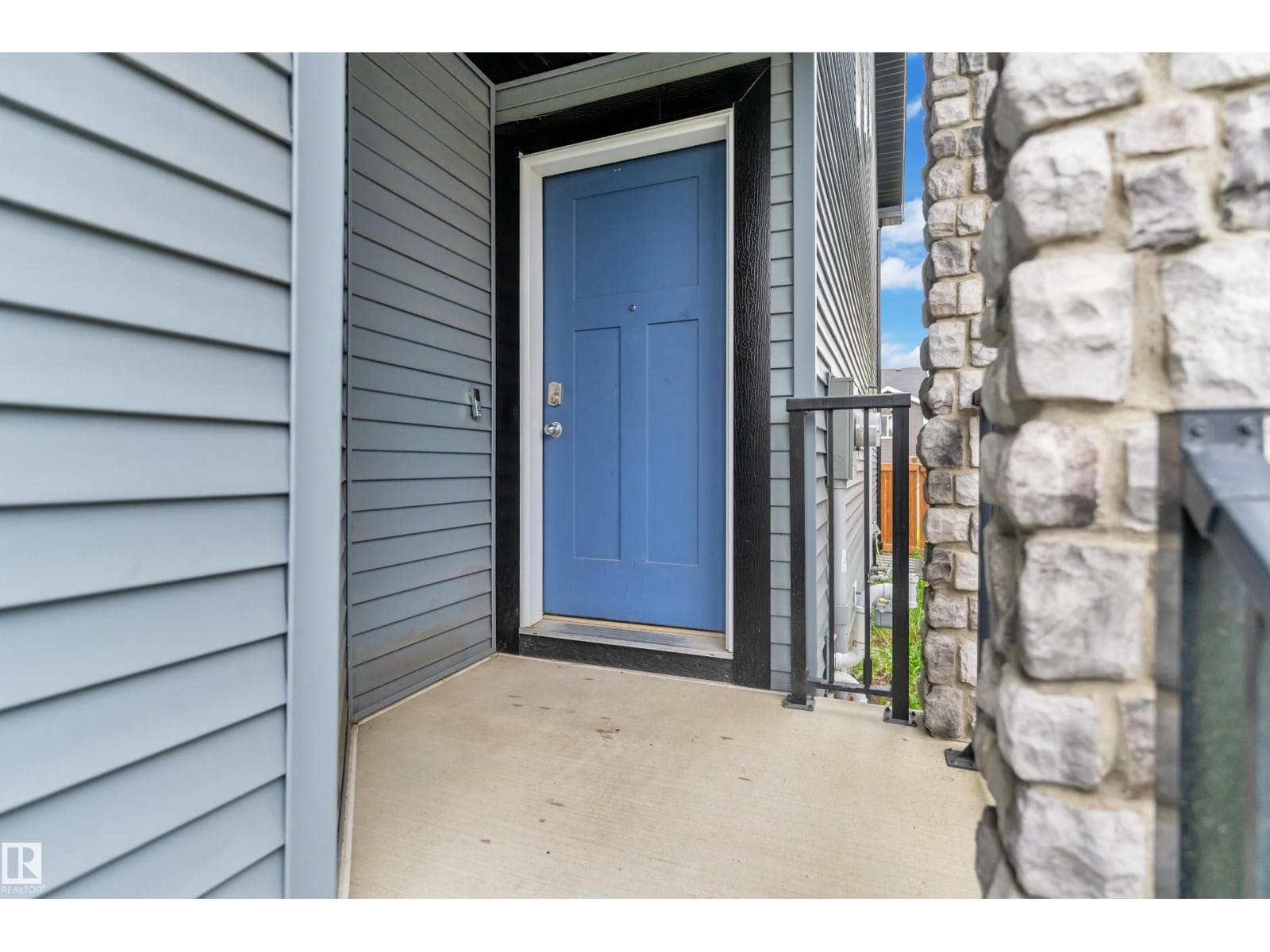 9328 PEAR LINK LI SW — photo 2