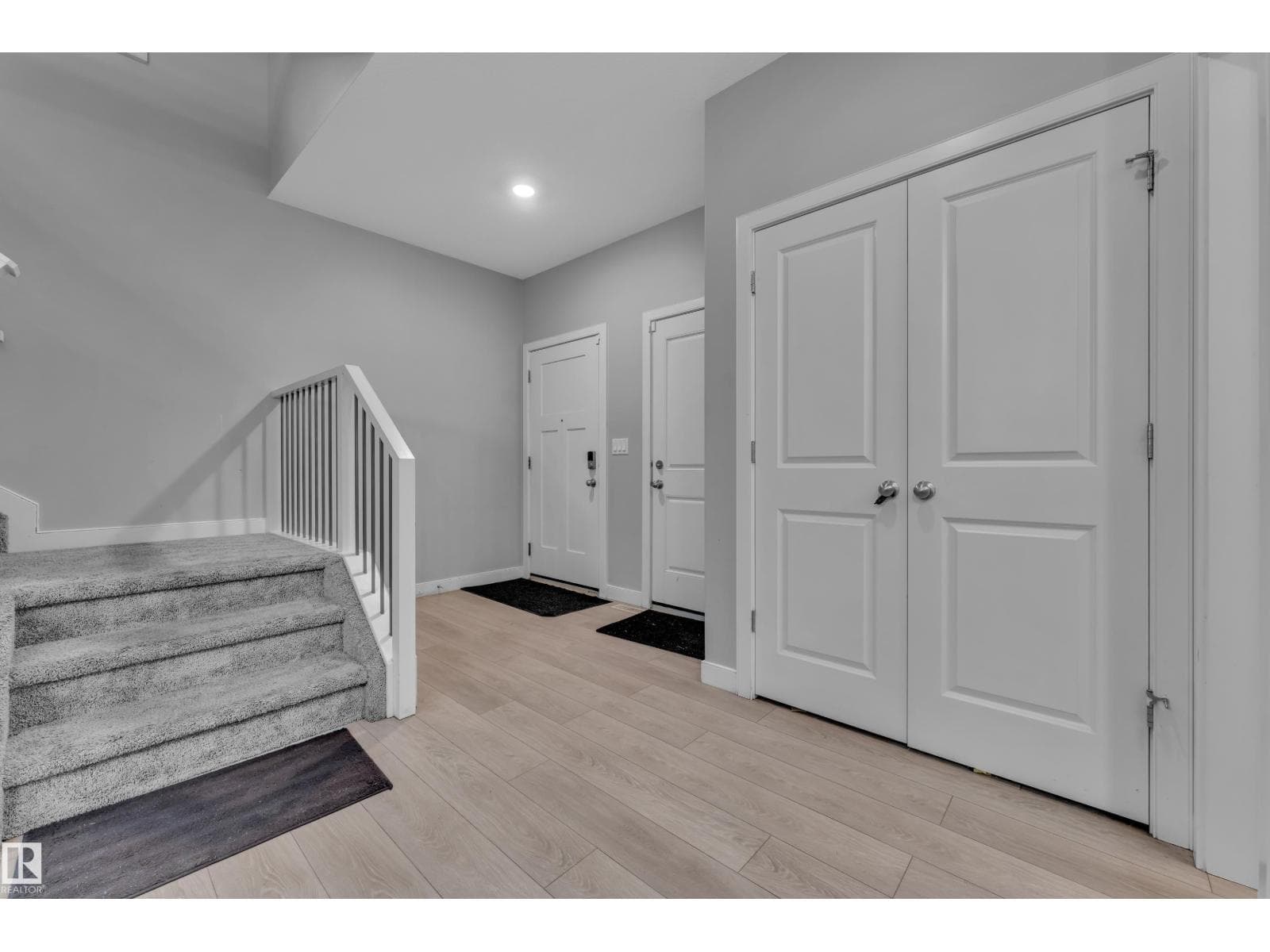 9328 PEAR LINK LI SW — photo 3