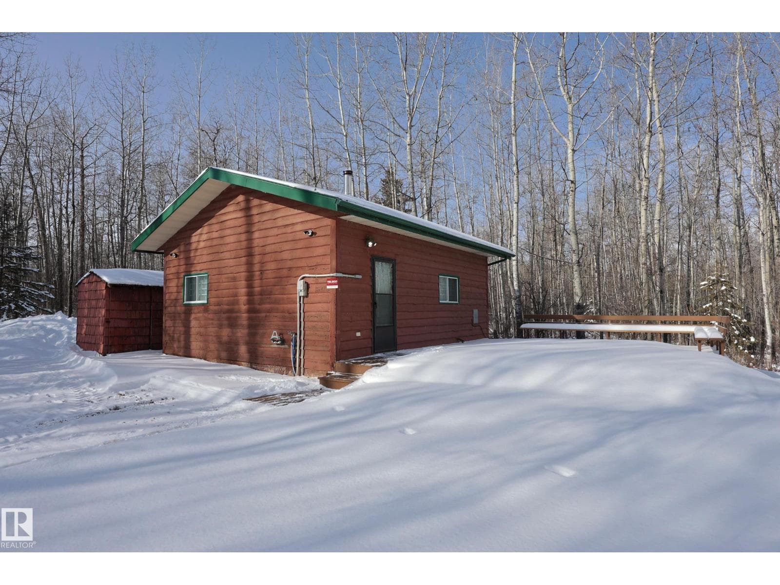 274032 TWP ROAD 480 — photo 4