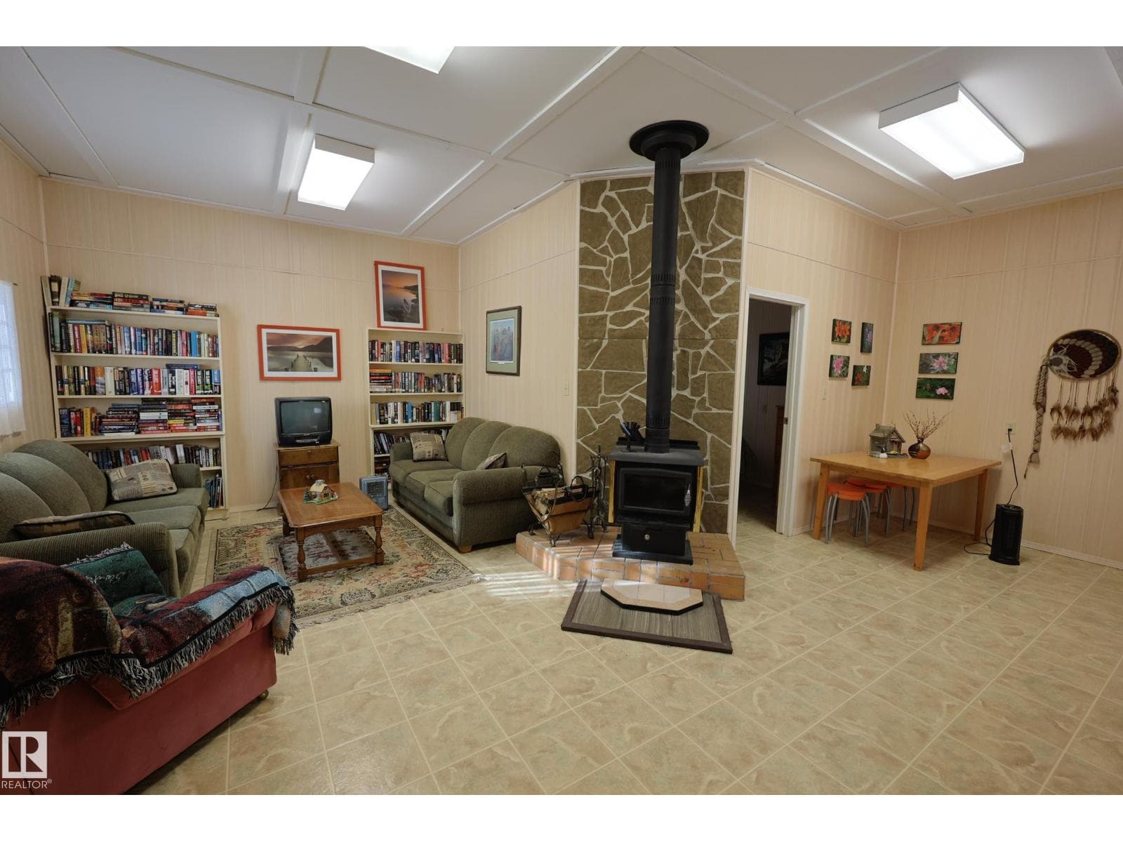 274032 TWP ROAD 480 — photo 5