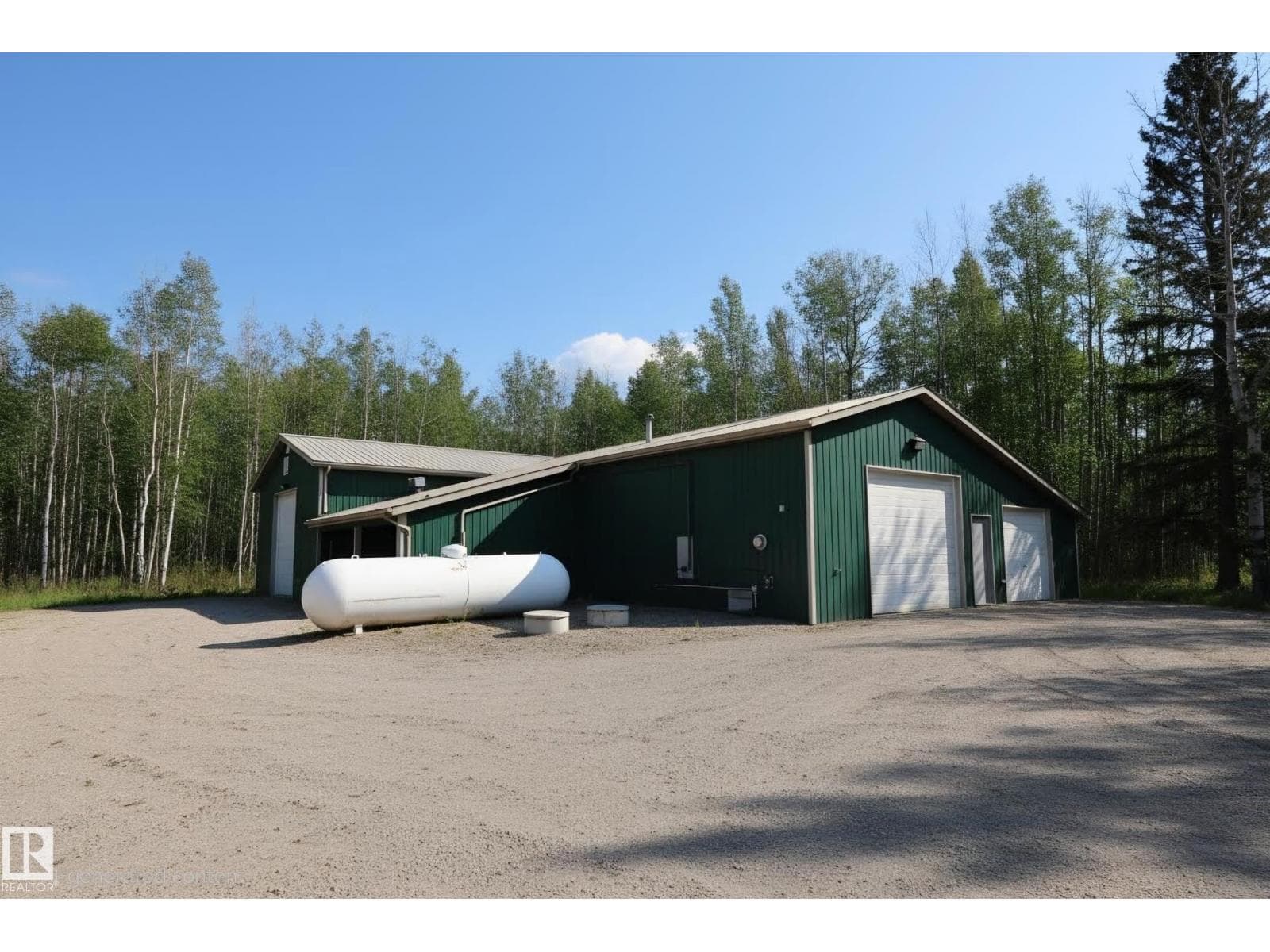 274032 TWP ROAD 480 — photo 2