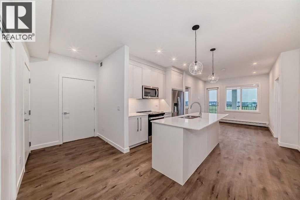2409, 395 Skyview Parkway NE