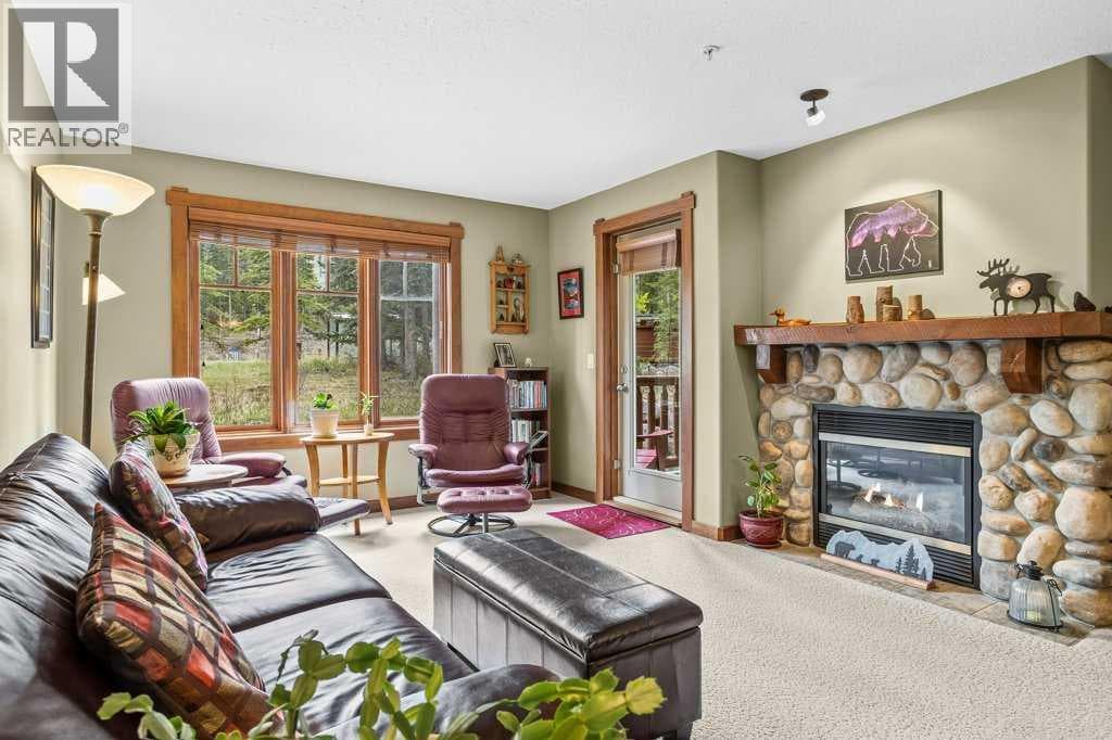 215, 150 crossbow Place — photo 3