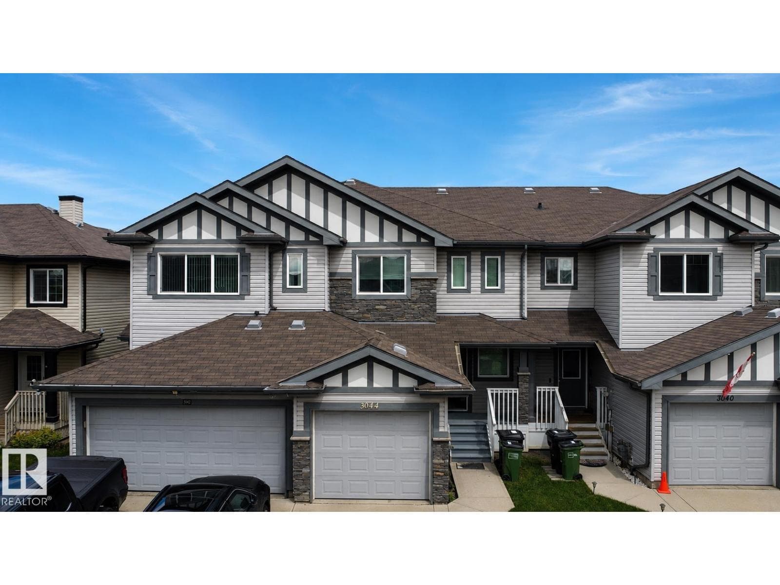 3044 16 AV NW