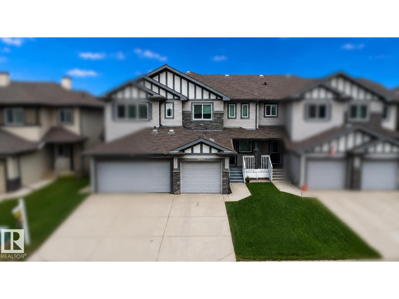 3044 16 AV NW — photo 2