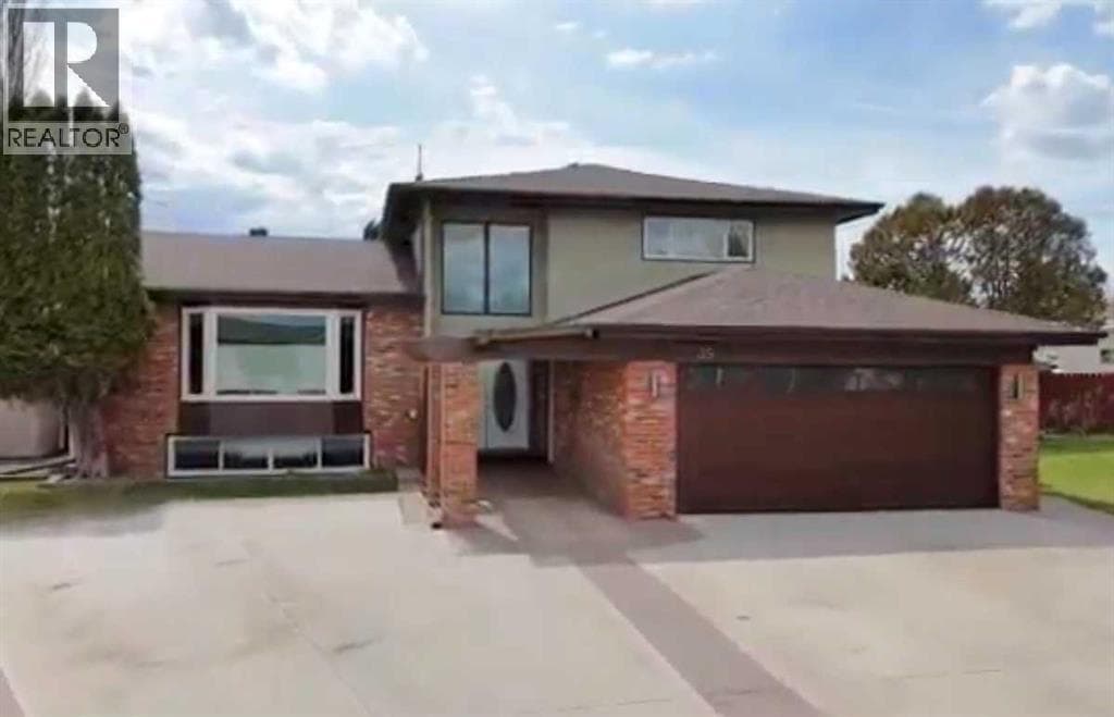 35 Horner Court NE