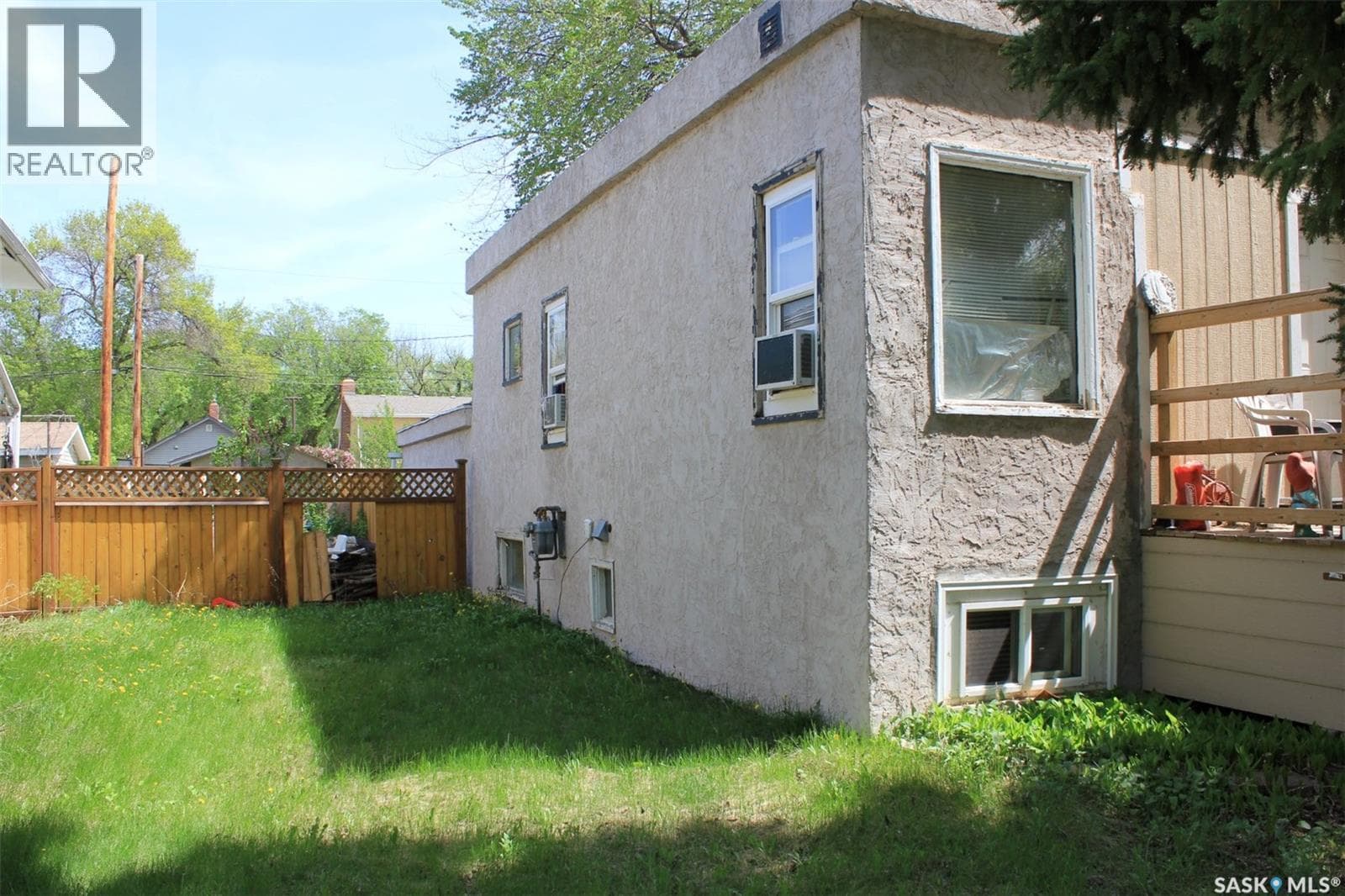 804 F AVENUE N — photo 2