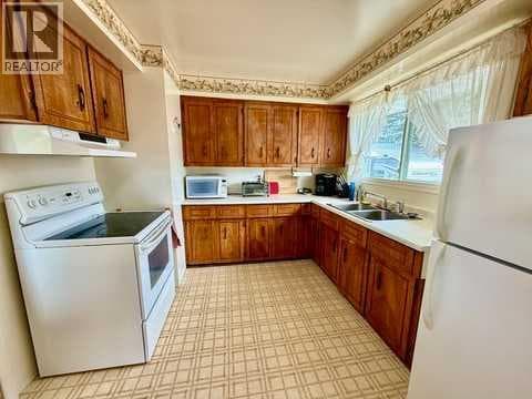 114 Bliss Avenue — photo 2