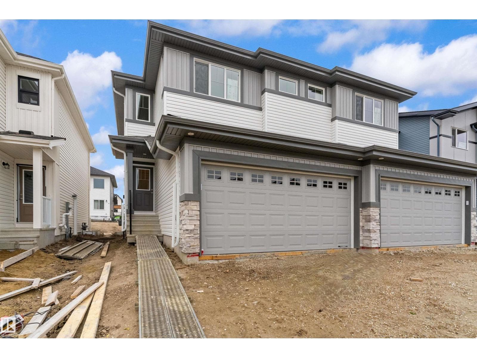 934 18 AV NW — photo 2