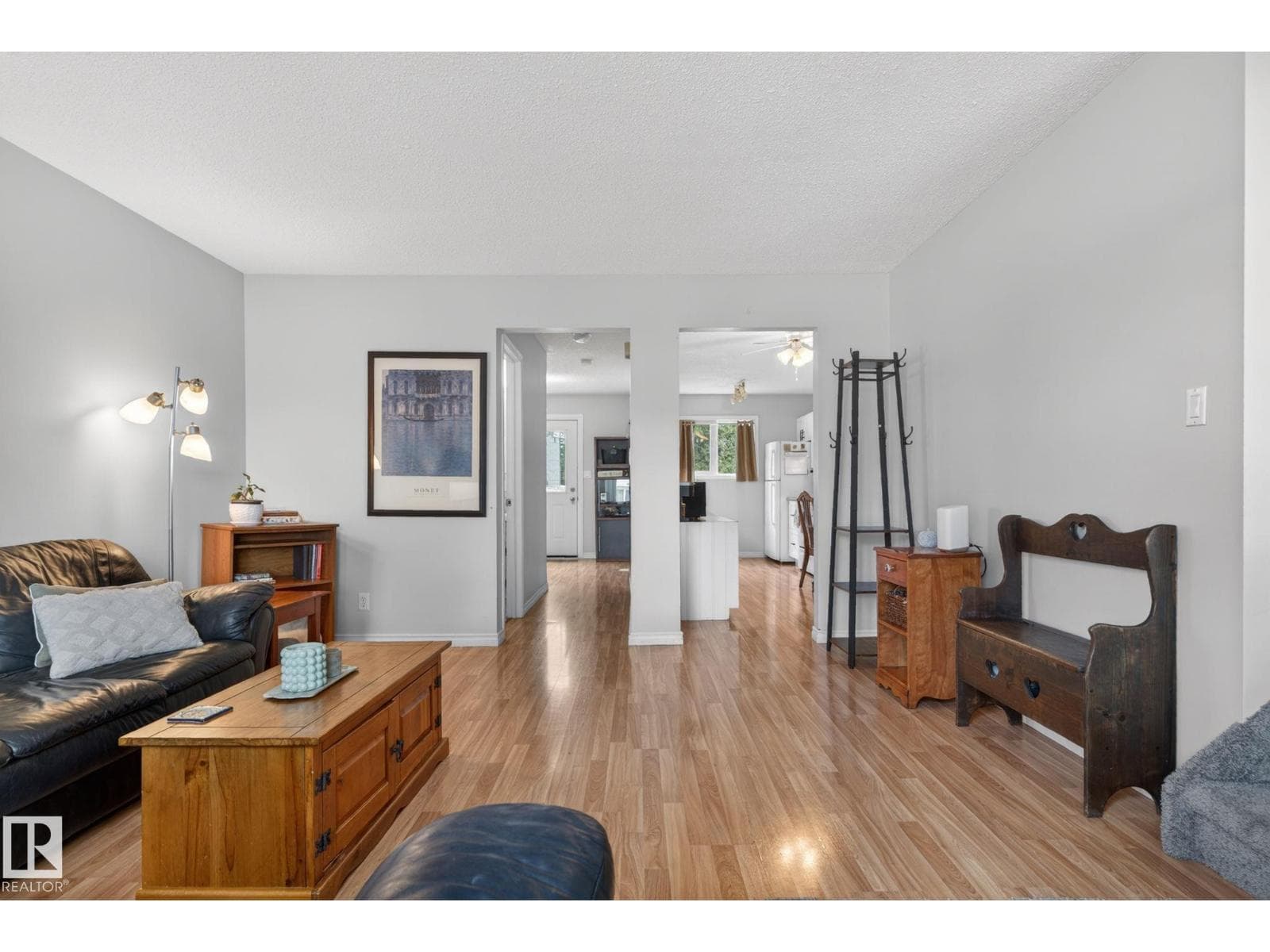 11339 22 AV NW — photo 5