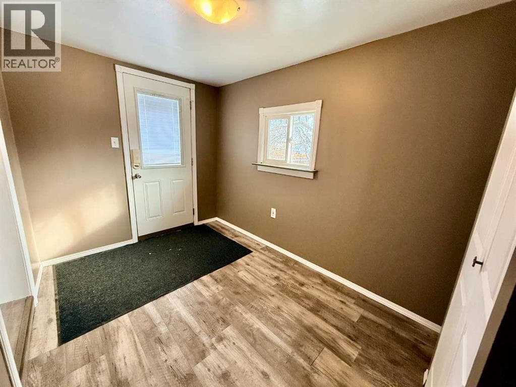 1033 16 Avenue — photo 3