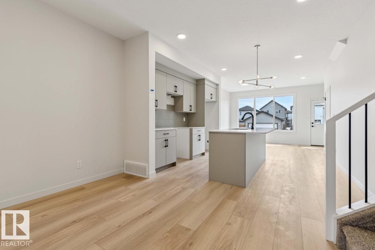 2327 160 ST SW — photo 5