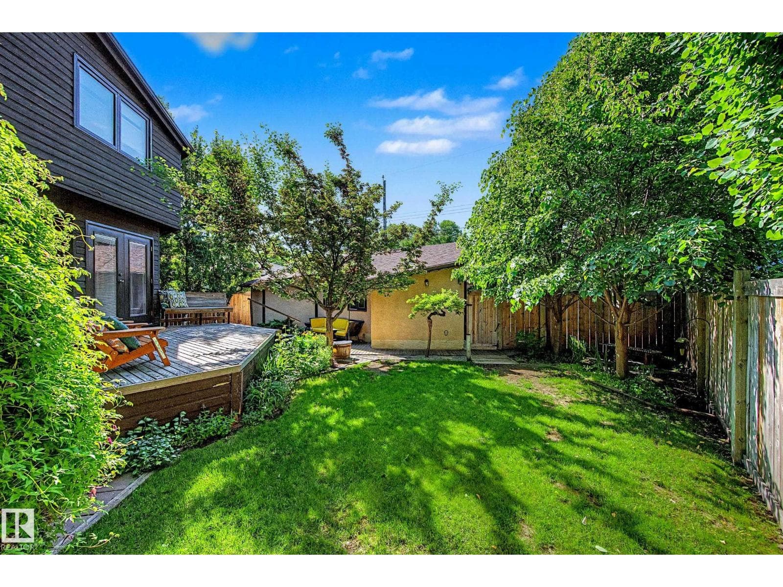 11627 76 AV NW — photo 2