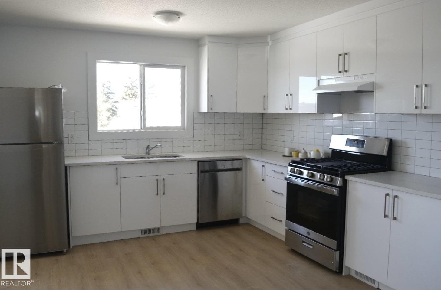 3601 53 Street — photo 2