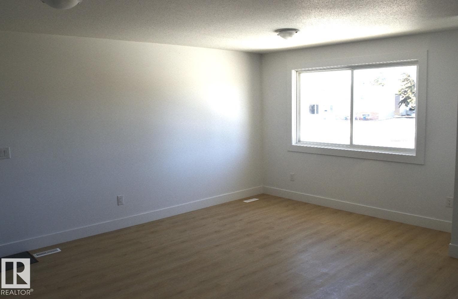3601 53 Street — photo 4