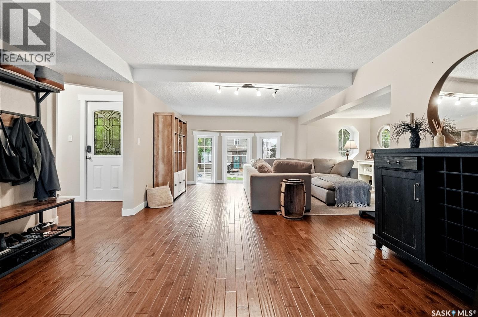 1054 Clifton AVENUE — photo 5