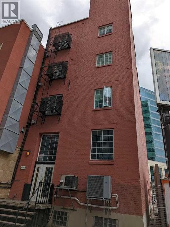 206 11 Avenue SE — photo 3
