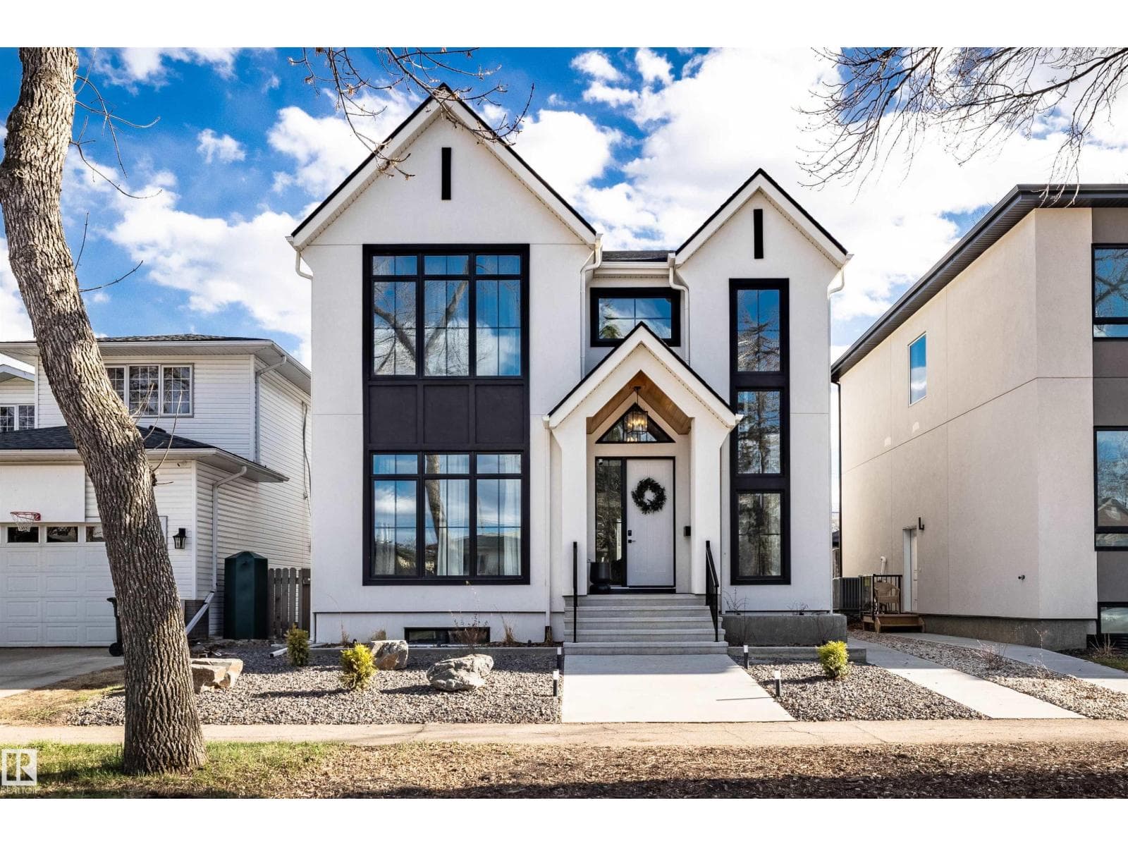 8350 120 ST NW