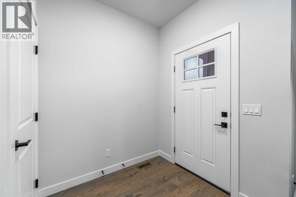 133 Treeline Avenue SW — photo 5