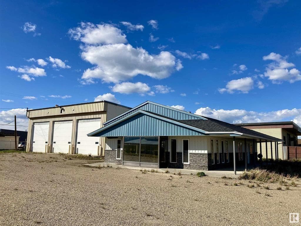5424  53 Ave (Lot 8) — photo 2