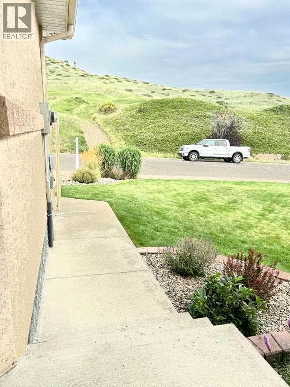 B, 410 Canyon Boulevard W — photo 2