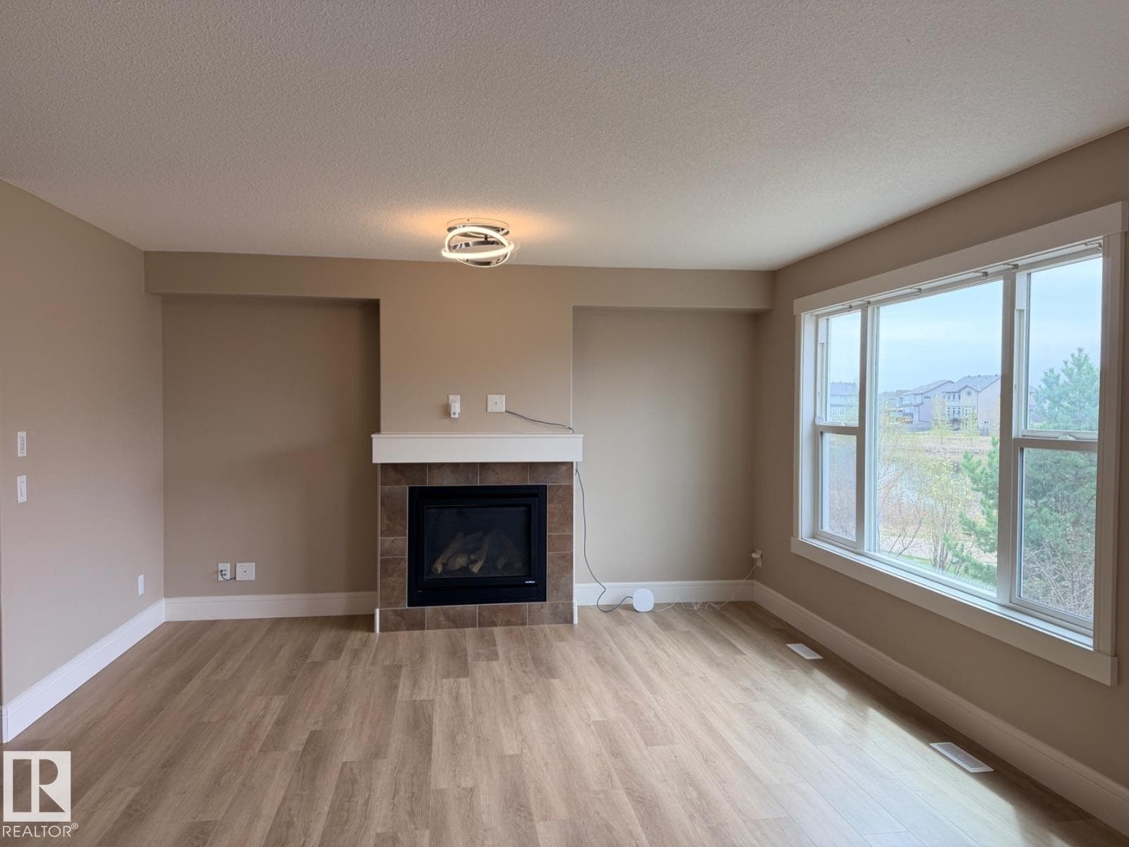 648 178 ST SW — photo 4