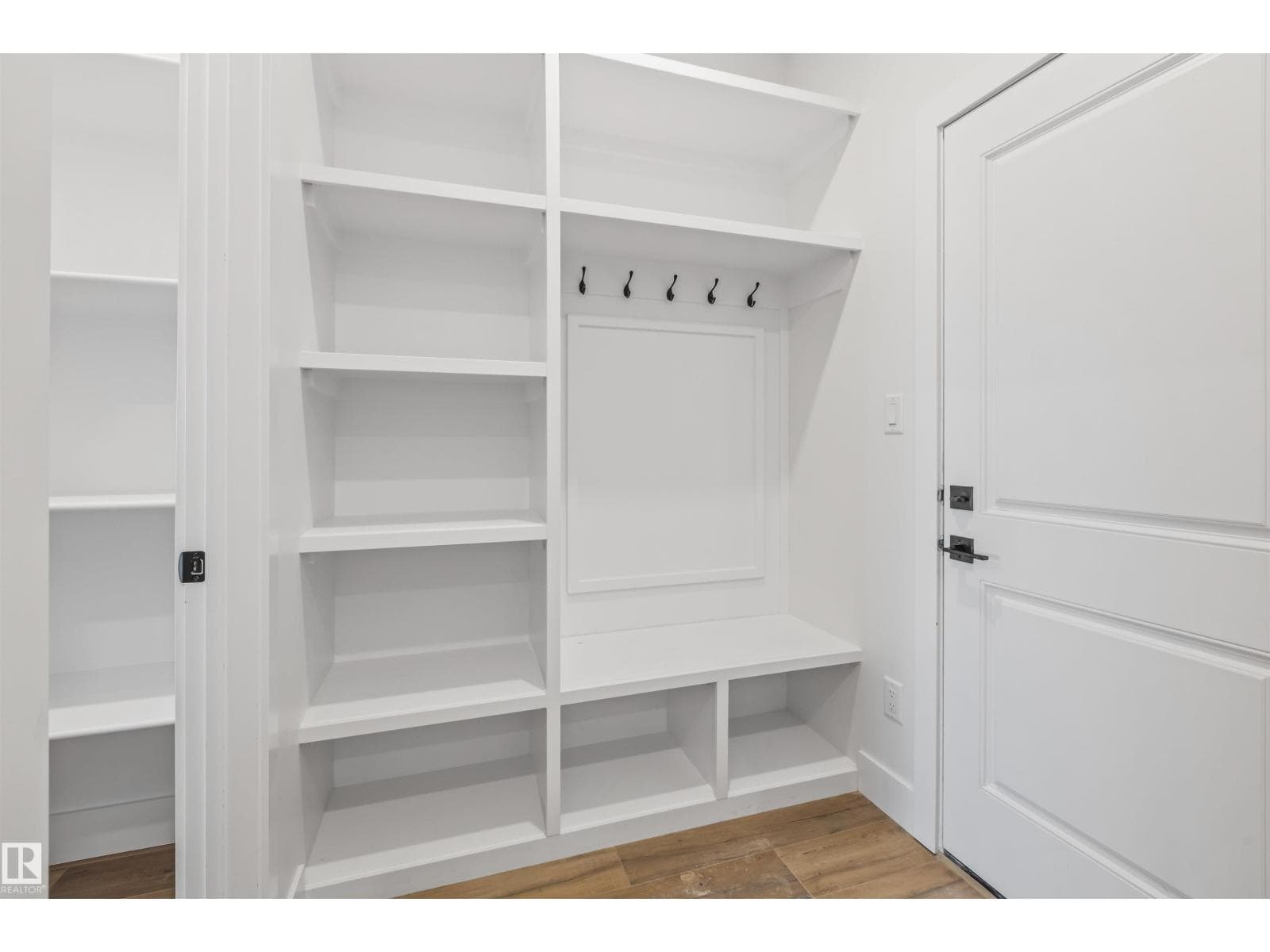 19 Sorel AV — photo 2