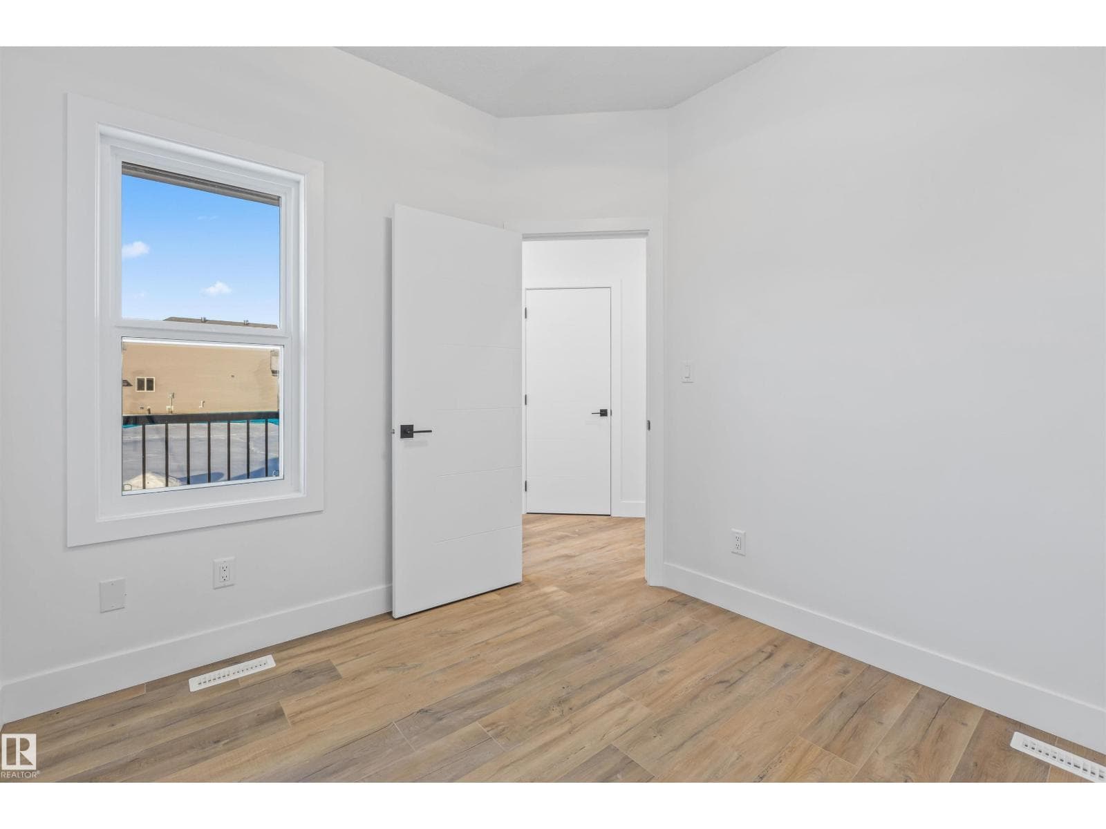 19 Sorel AV — photo 3