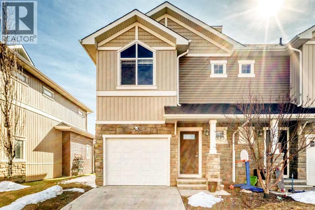 636 Skyview Ranch Grove NE