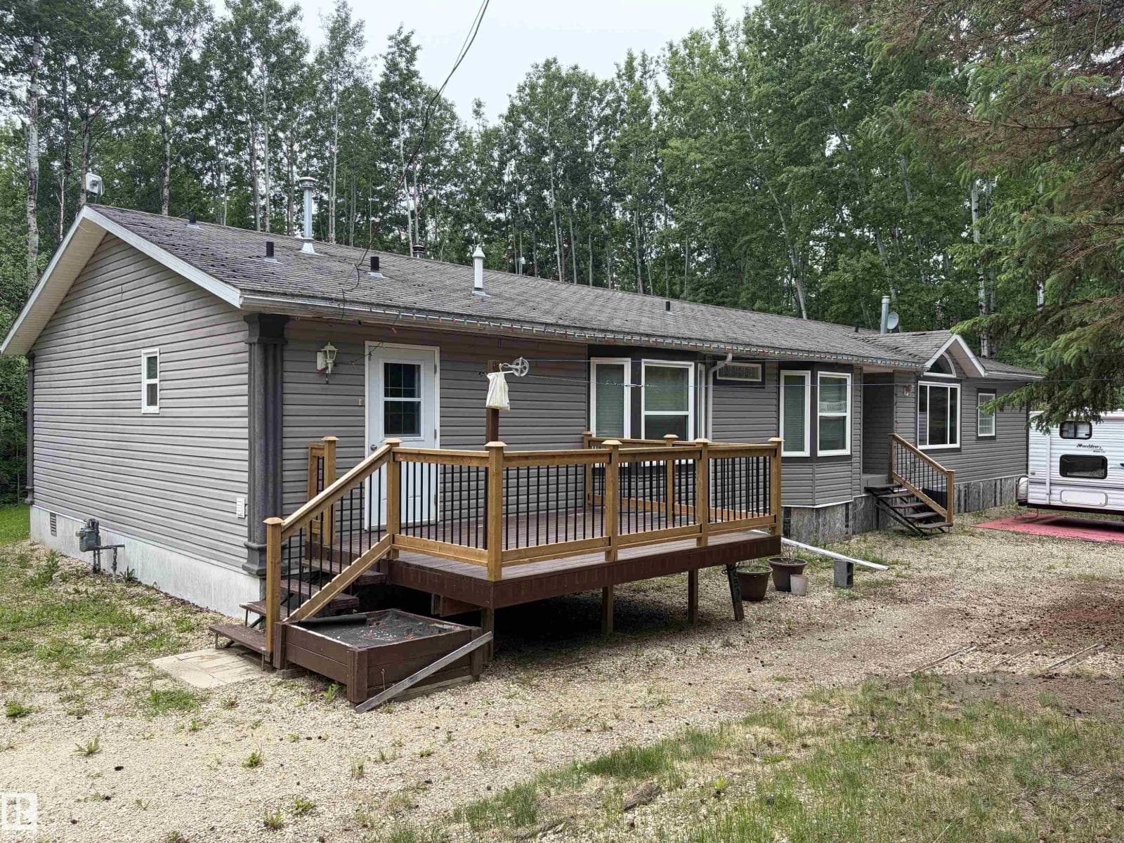 5 Carlson DR — photo 2