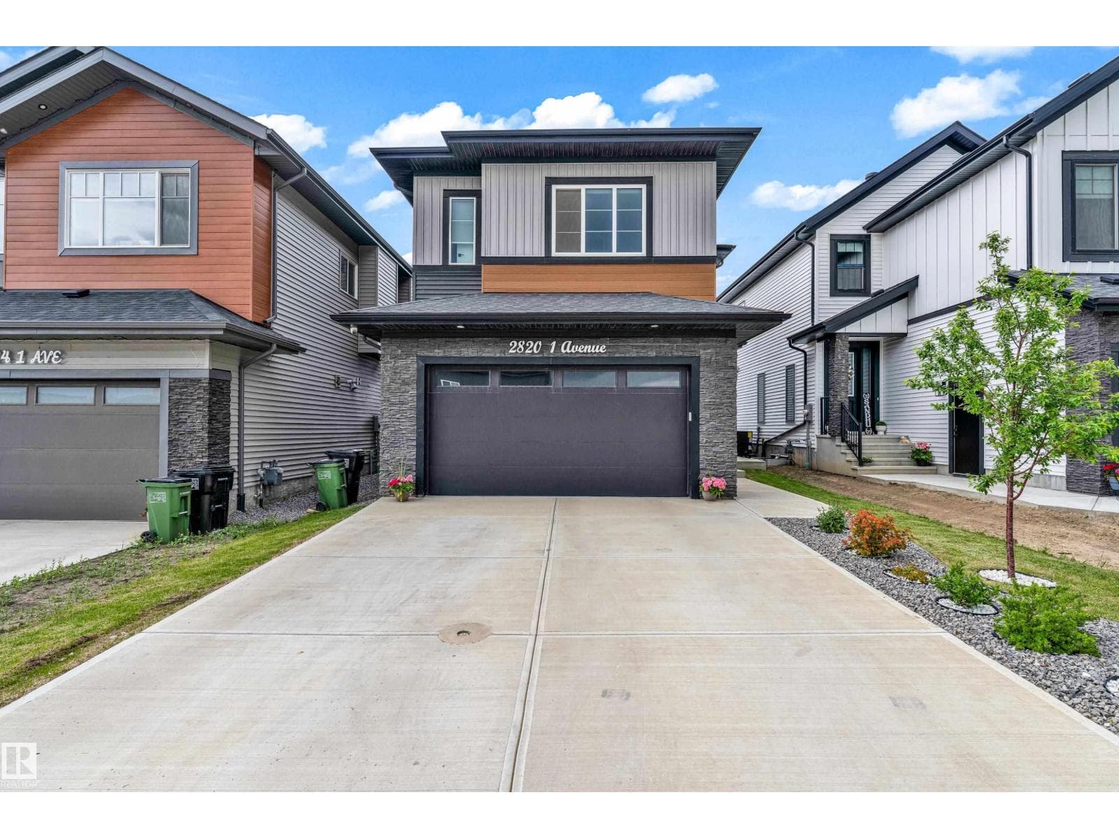2820 1 AV SW