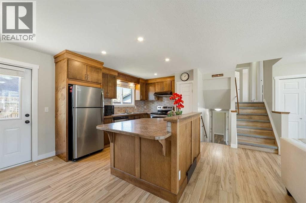 10 Trent Road W — photo 3