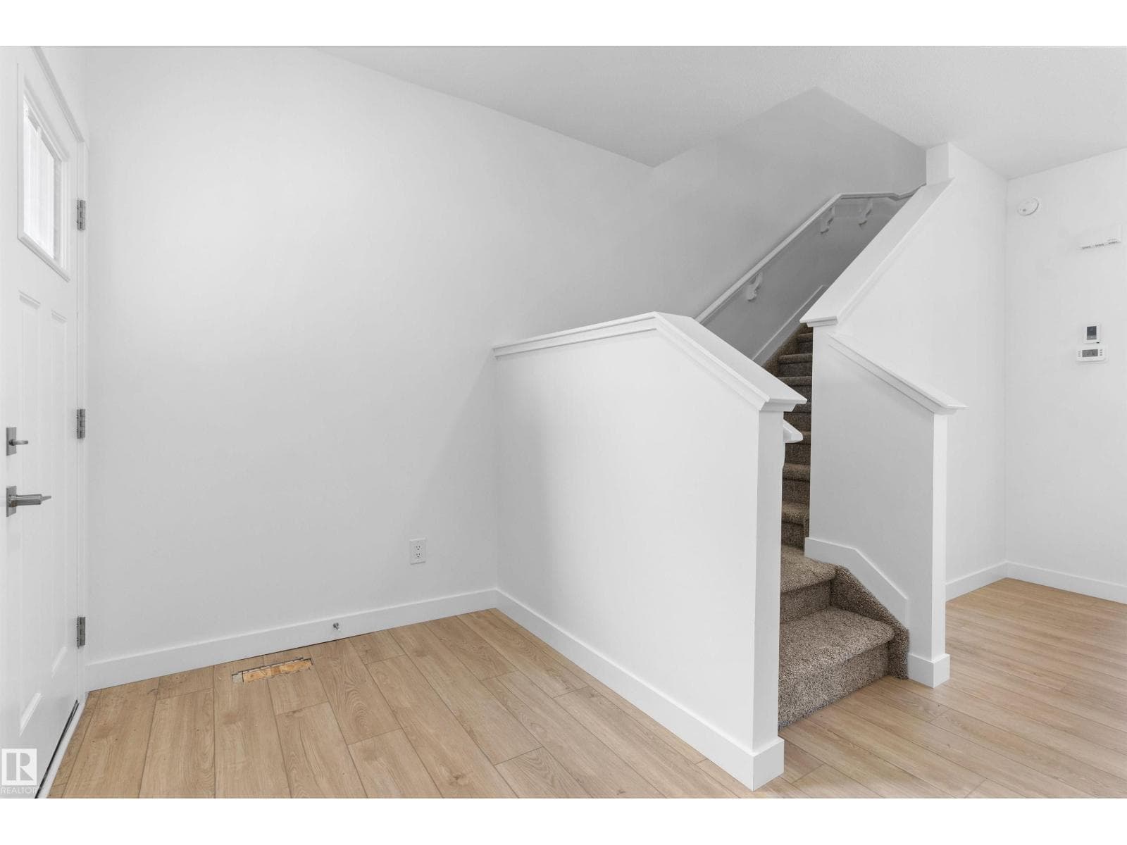 1058 CRISTALL CR SW — photo 3