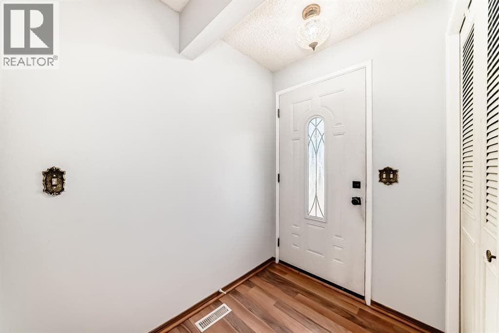 411 Abadan Place NE — photo 2