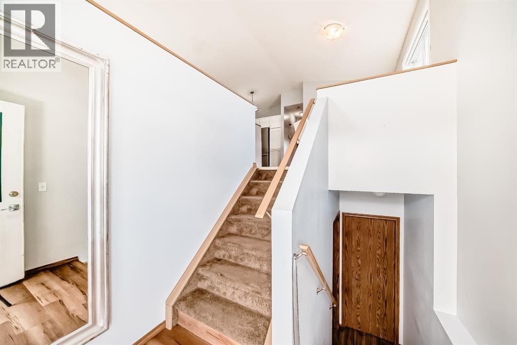 118 Bridleridge Way SW — photo 3