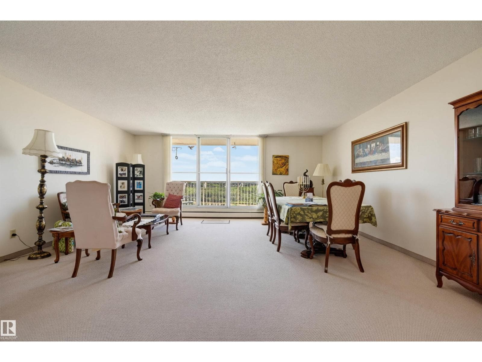 #1006 12141 JASPER AV NW — photo 2