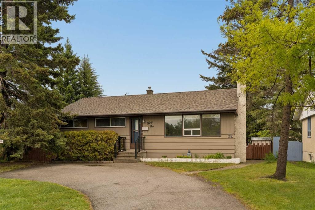 32 Gladeview Crescent SW