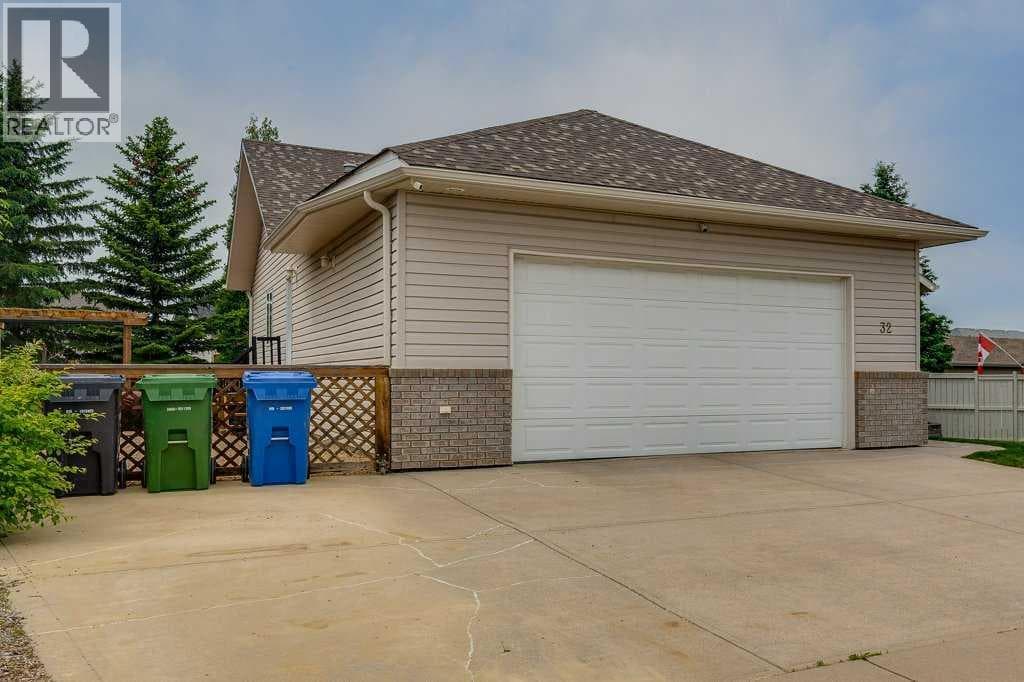 32 Duval Close — photo 4