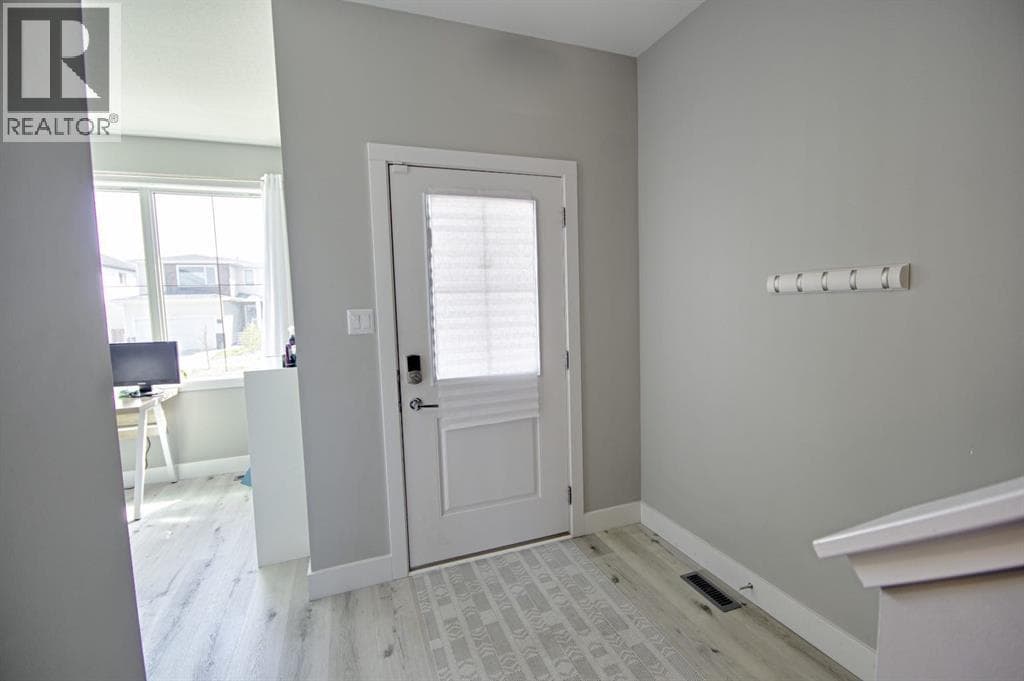963 Miners Boulevard W — photo 3