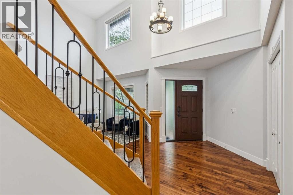 18 Tuscany Hills Crescent NW — photo 3