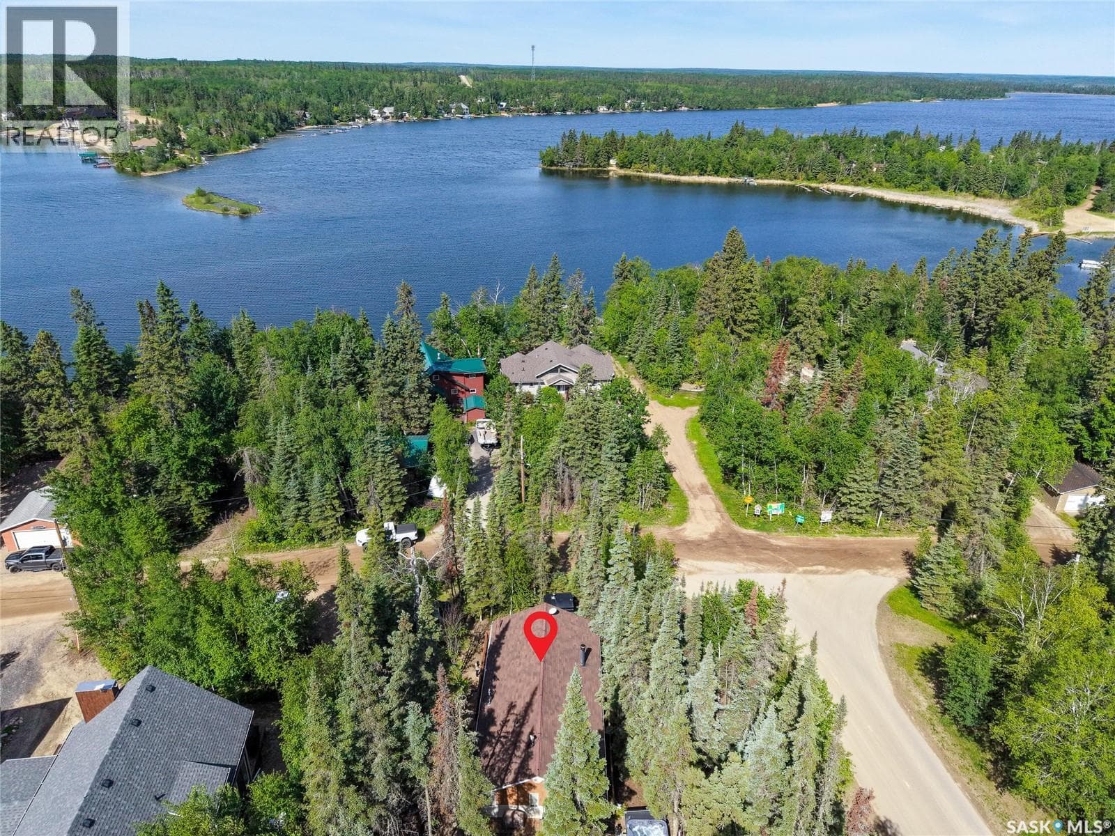 619 Marine DRIVE — photo 2