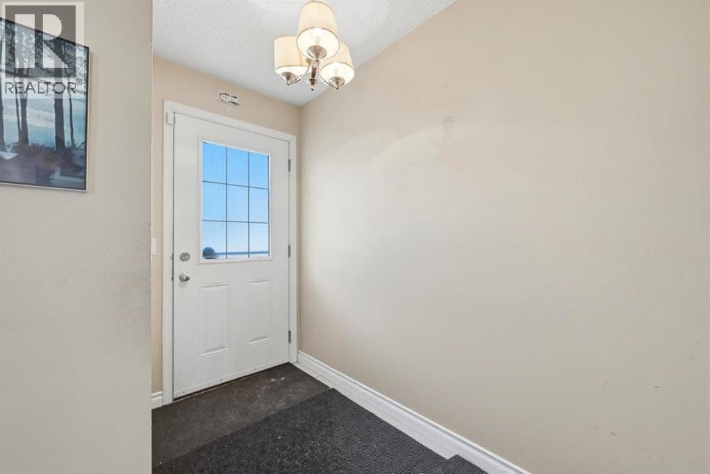 46 Falconer Terrace NE — photo 3