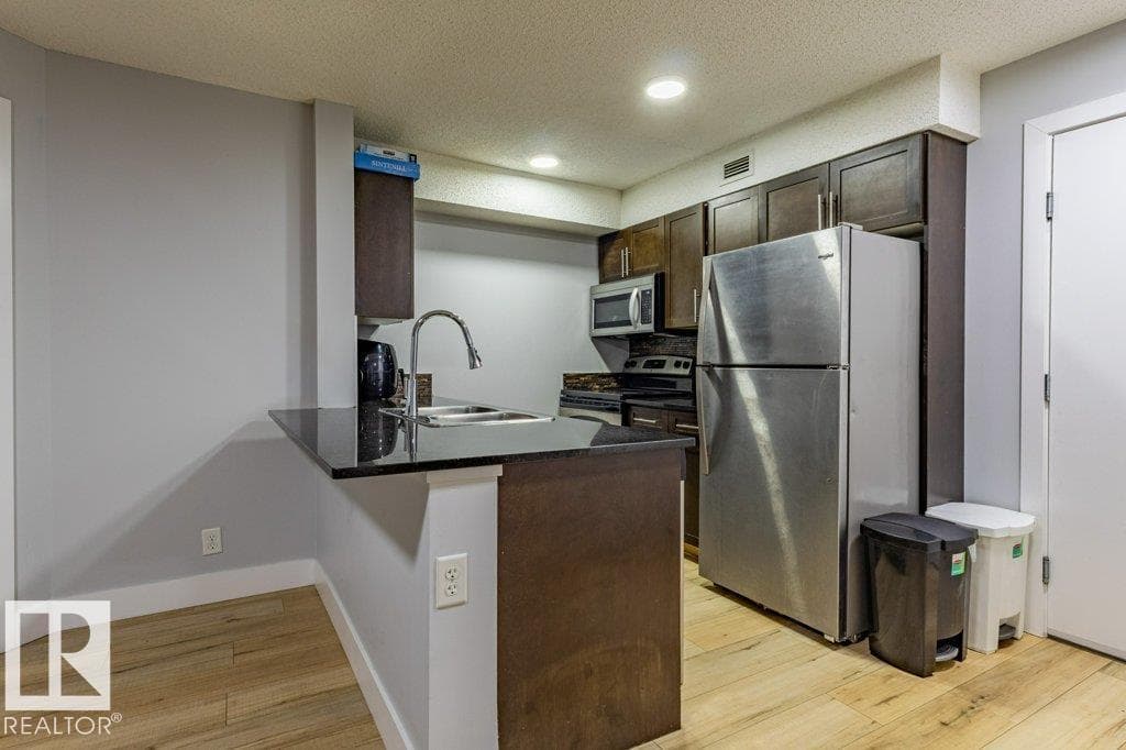 #306 11820 22 AV SW SW — photo 3