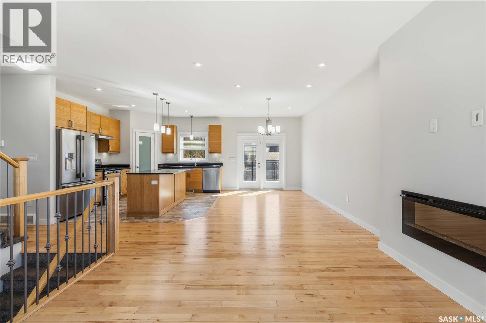175 Gillies LANE — photo 4