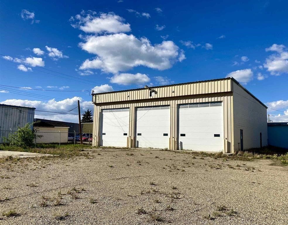 5424  53 Ave (Lot 8)