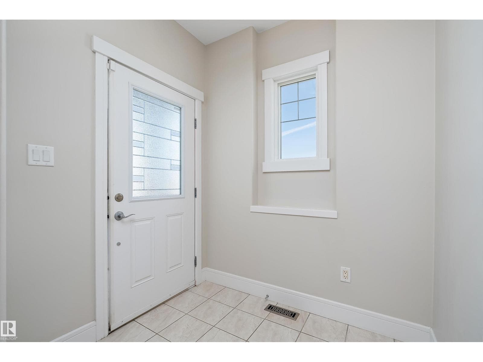 5319 SCHONSEE DR NW — photo 4